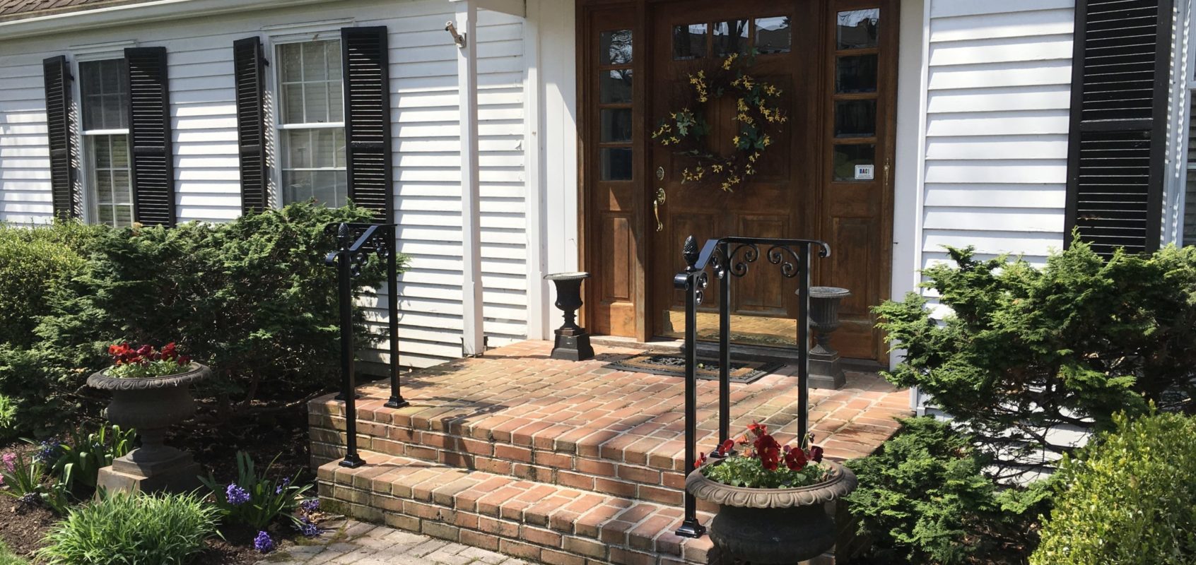 Railing for Small Steps or Walkways- Safety without compromising style ...